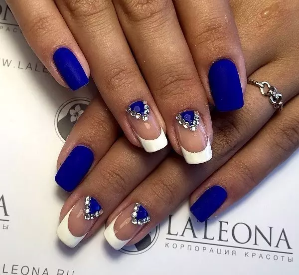 I-Blue Franch On Nails (Izithombe ezingama-51): IsiFulentshi Manicure ngephethini nephethini, design ku-White-Blue Gamma Gel Lacquer, Imibono kanye Nombontime 24461_43