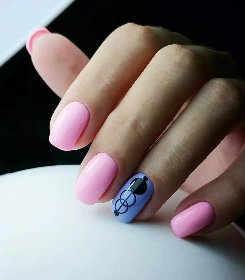 Manicura azul con rosa (35 fotos): deseño de uñas con verniz brillante 24469_20