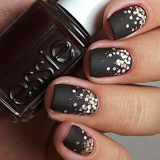 Manikur Ireng Kanthi Sequins (42 Foto): Desain Nail nggunakake Varnish Matte 24476_42