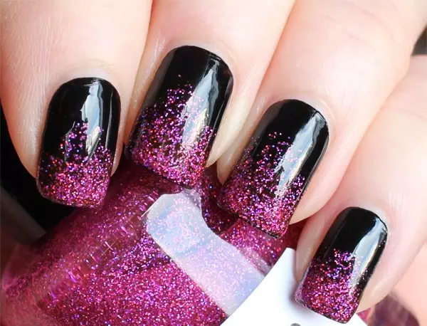 Manikur Ireng Kanthi Sequins (42 Foto): Desain Nail nggunakake Varnish Matte 24476_7