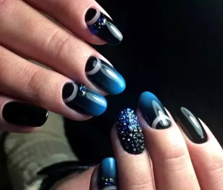 Manicura negra con Rhinestones (49 fotos): Deseño de uñas con verniz mate 24478_47