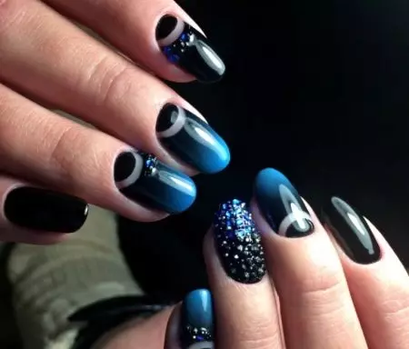 Black manicure na may rhinestones (49 mga larawan): Kuko disenyo na may matte barnisan 24478_47