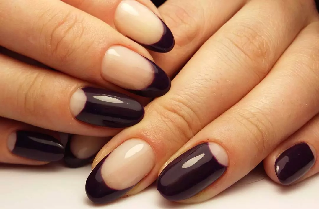 Black long nails (33 photos): manicure ideas with black varnish 24481_30