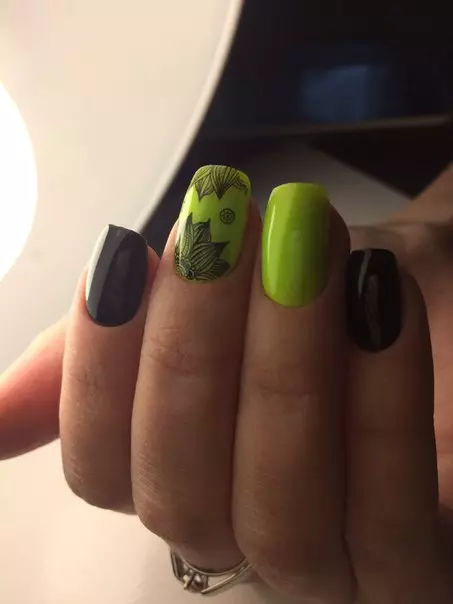 Black na green manicure (31 photos): uko kugira imisumari mu toni abirabura kibisi? 24482_7