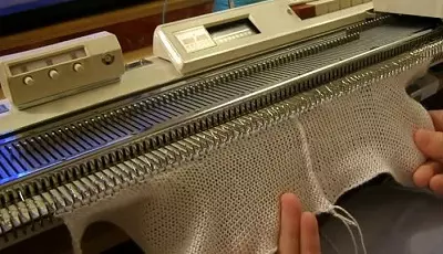 Máquinas de tejer: para tejer guantes y calcetines, sombreros y suéteres, modelos para niños y adultos. ¿Cómo tejer máquinas manuales? 244_17