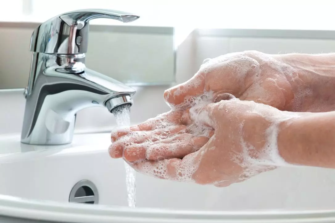 Mizophobia: pelkää likaa ja bakteereita. Mikä on nimi pelko mikrobien ja likaiset kädet? Miten hoitoon fobia? Oireet ja syyt puhtaus mania 24535_8