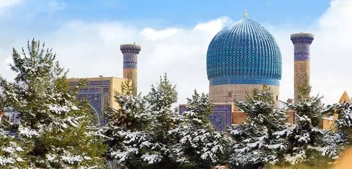 Nyttår i Usbekistan: Hvordan begynner Uzbeks å feire og hvilken tid begynner du å feire? Tradisjoner og ritualer. Hva er matlaging på bordet? 24568_2
