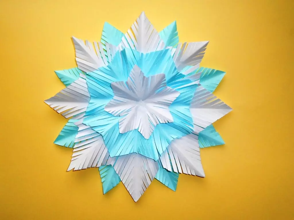 Оригами техникасындағы снежинкалар: қағаздан модульдік оригами. Өз қолыңызбен модульдерден схема бойынша сноубордты қалай жасауға болады? 24575_5