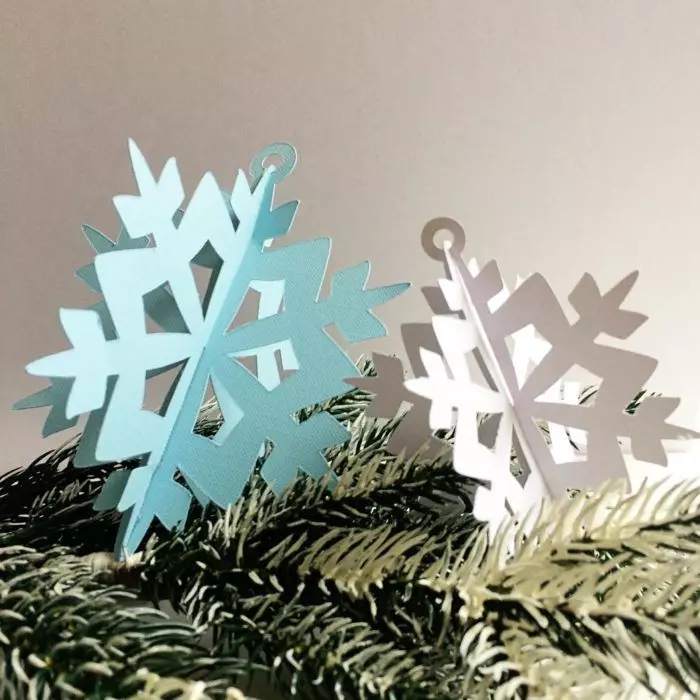 Neujahrs-Papierspielzeug: So machen Sie Bälle auf dem Weihnachtsbaum für das neue Jahr mit deinen eigenen Händen? Schmuck in Origami, volumetrischem Papierspielzeug 24576_41