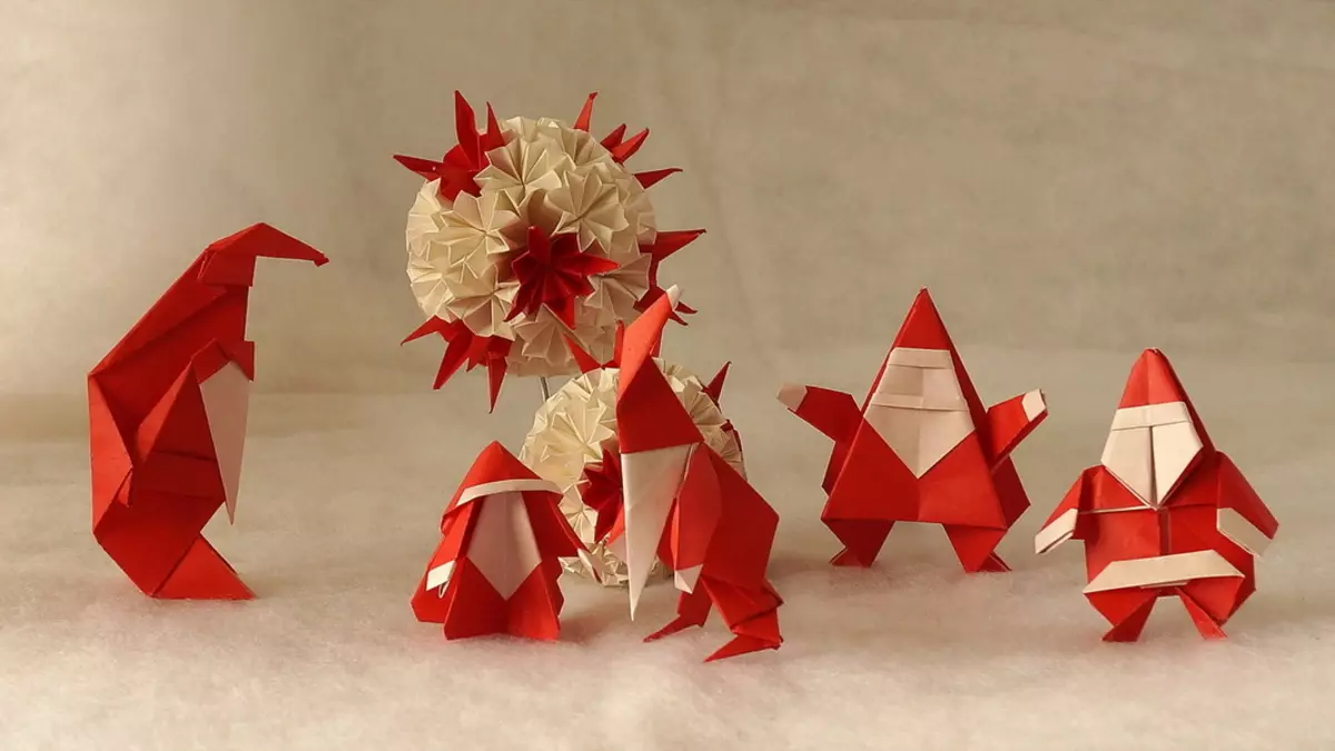 Novaĵaj paperaj ludiloj: Kiel fari pilkojn sur la kristnaska arbo por la nova jaro kun viaj propraj manoj? Juveloj en origami, volumenaj paperaj ludiloj 24576_8