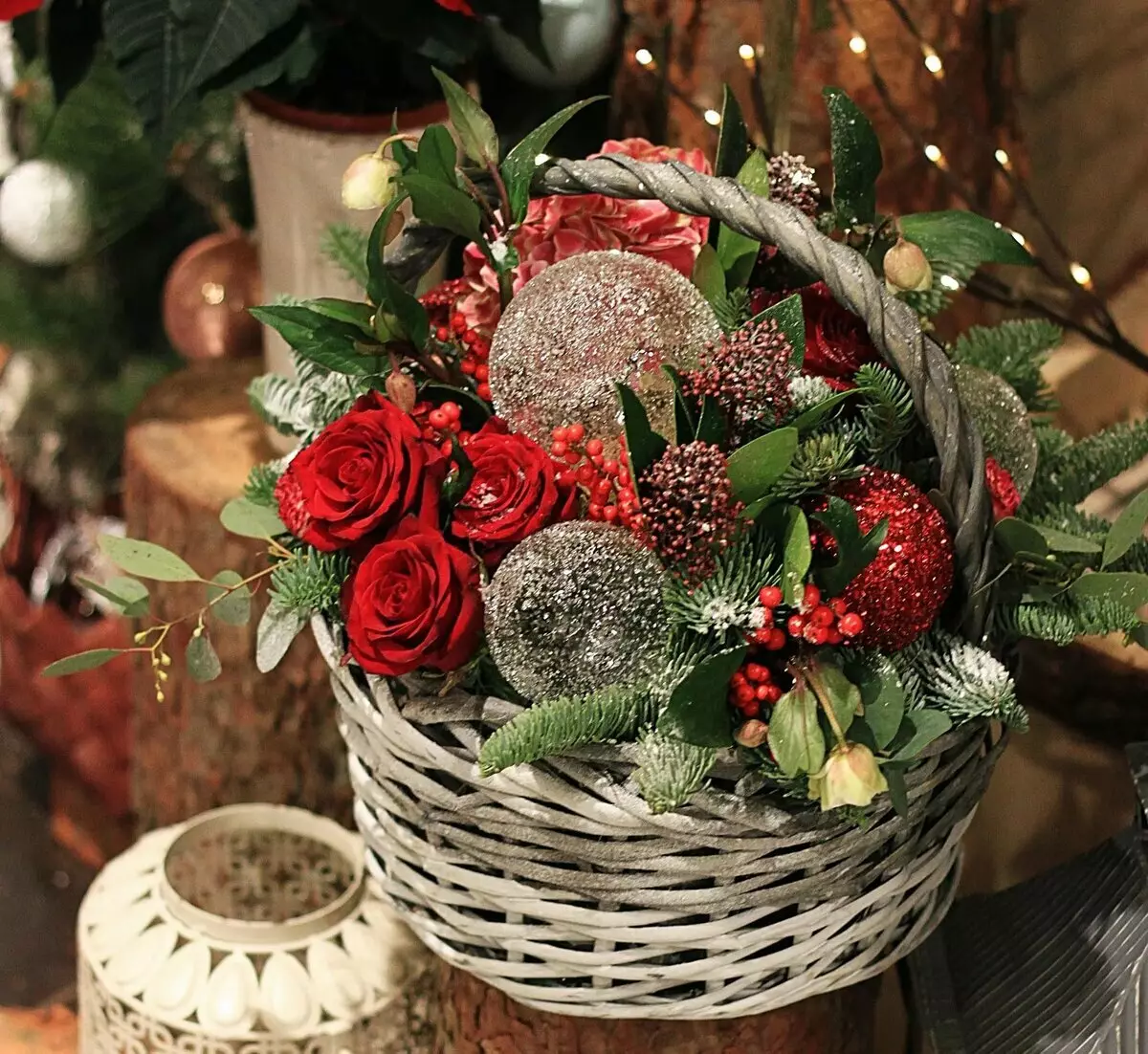 Bouquets de Año Nuevo (41 fotos): desde caramelos y flores, frutas y otros para el Año Nuevo, recolecte hermosos ramos sobre la mesa con sus propias manos 24585_23