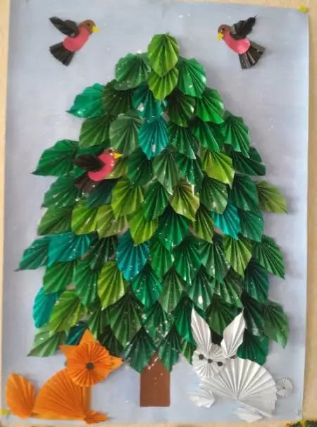 Jaungada koks ar savām rokām: kā padarīt Ziemassvētku eglīti jaunajam gadam no papīra, saldumiem un citiem no draudzenes? Idejas un maģistra klase 24587_35