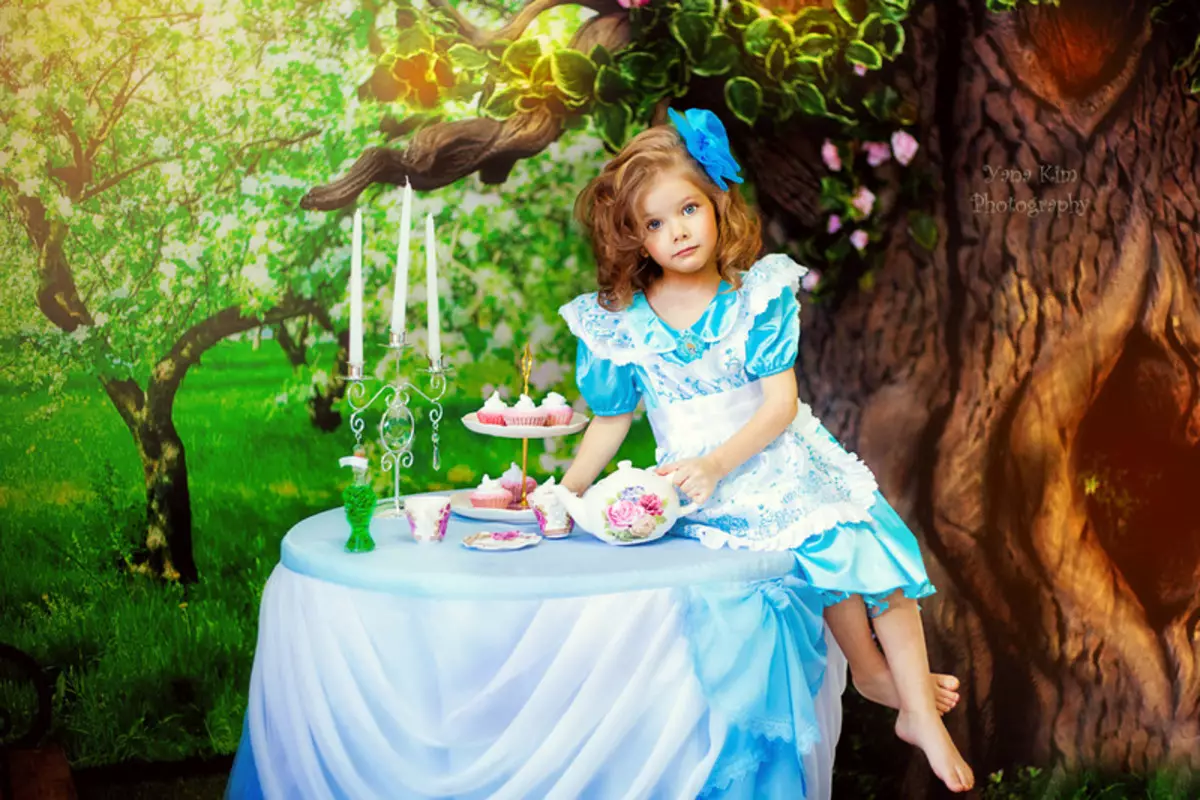 लड़कियों के लिए जन्मदिन परिदृश्य: राजकुमारी और अन्य विचारों, खेलों और लड़कियों के लिए प्रतियोगिताओं में 4 साल और 12 साल की उम्र, सजावट और बच्चों के जन्मदिन की थीम 24603_10