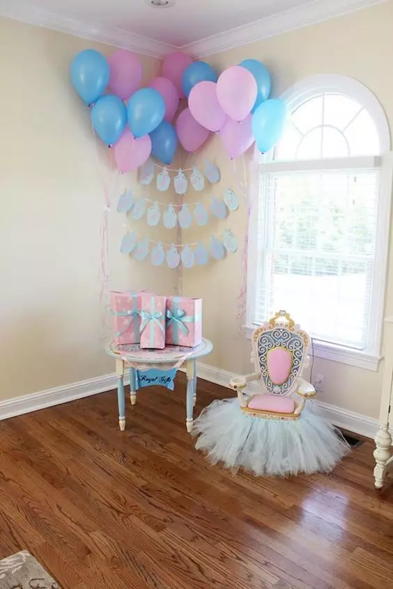 Decoración de aniversario de rapaza: como decorar unha sala para unha rapaza de 2 a 3 anos e 5-10 anos? Ideas para o bebé 8, 11, 12, 13, 14, 15 anos 24608_6