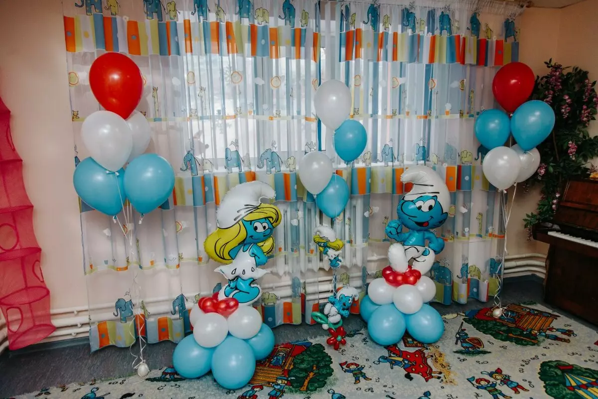 Рожден ден украса за момчето: как да се украсяват стаята с топки за едно дете на 2-3 години, 4-5, 6-7 и 8-10 години? 24617_4