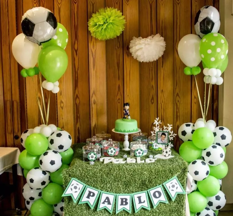 Hvordan fejrer du barnets første fødselsdag? Scenario og konkurrencer for gæster. Sådan arrangeres en feriedatter og søn 1 år? Fødselsdag Ideas. 24620_11