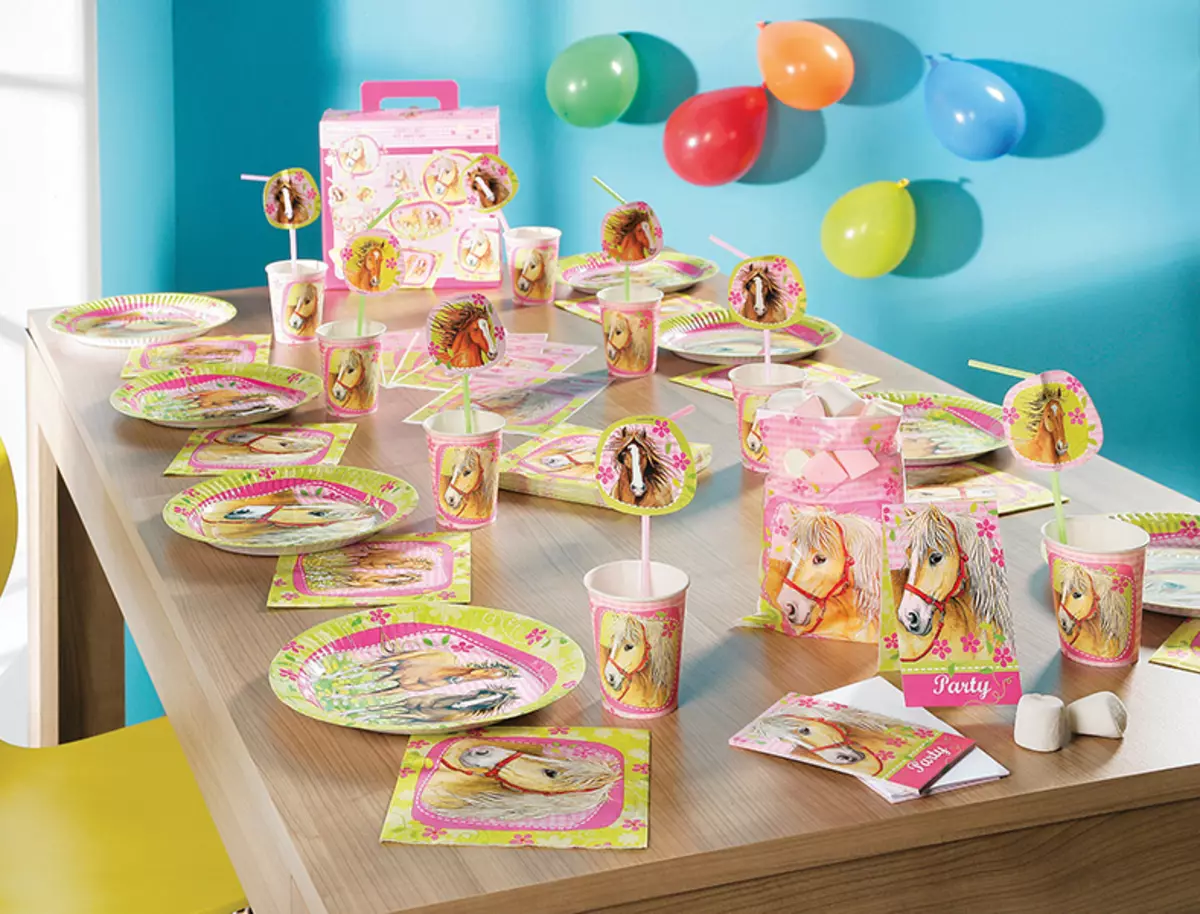 красивая сервировка стола в домашних условиях на день рождения ребенку