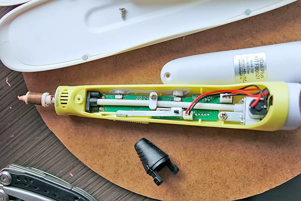 Repair 3D pens: Why does it not delay plastic and does not work? How to disassemble a handle when it does not turn on? How to fix it if it heats up? 24656_13