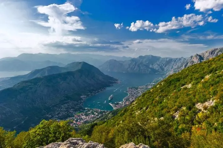 Lovechen (46 foto): Deskripsi Taman Nasional di Montenegro, fitur-fitur Mausoleum Nesha. Tinggi gunung 24667_2