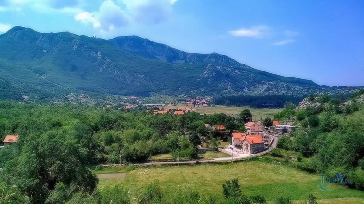 Lovechen (46 Foto): Nkọwa nke Park Park na Montenegro, atụmatụ nke Mauesolem nke Neshi. Ugwu ugwu 24667_4
