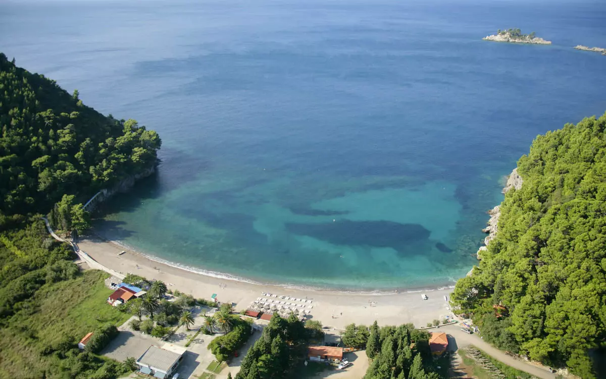 Villes du Monténégro (57 photos): Les villes les plus belles et populaires sur la côte de la mer, une liste des grandes villes des profondeurs du pays 24670_57