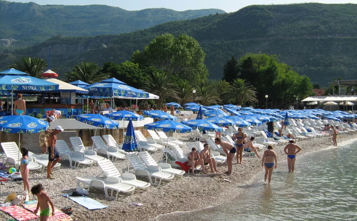 Pantai pangalusna pikeun rekreasi sareng murangkalih di Montenegro (39 poto): Katerangan Sandy sareng pantai sanés 24672_17