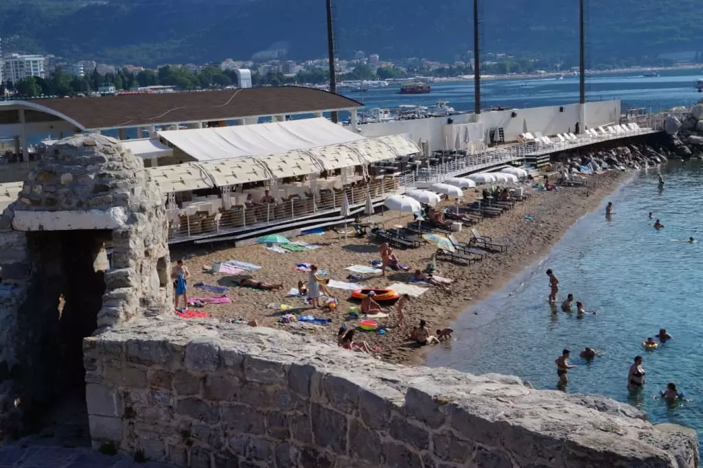 Budva (127 bilder): Hotellfasiliteter i Montenegro, Bestedslag. Underholdning for helligdager med barn og uten. Turistanmeldelser. 24673_97
