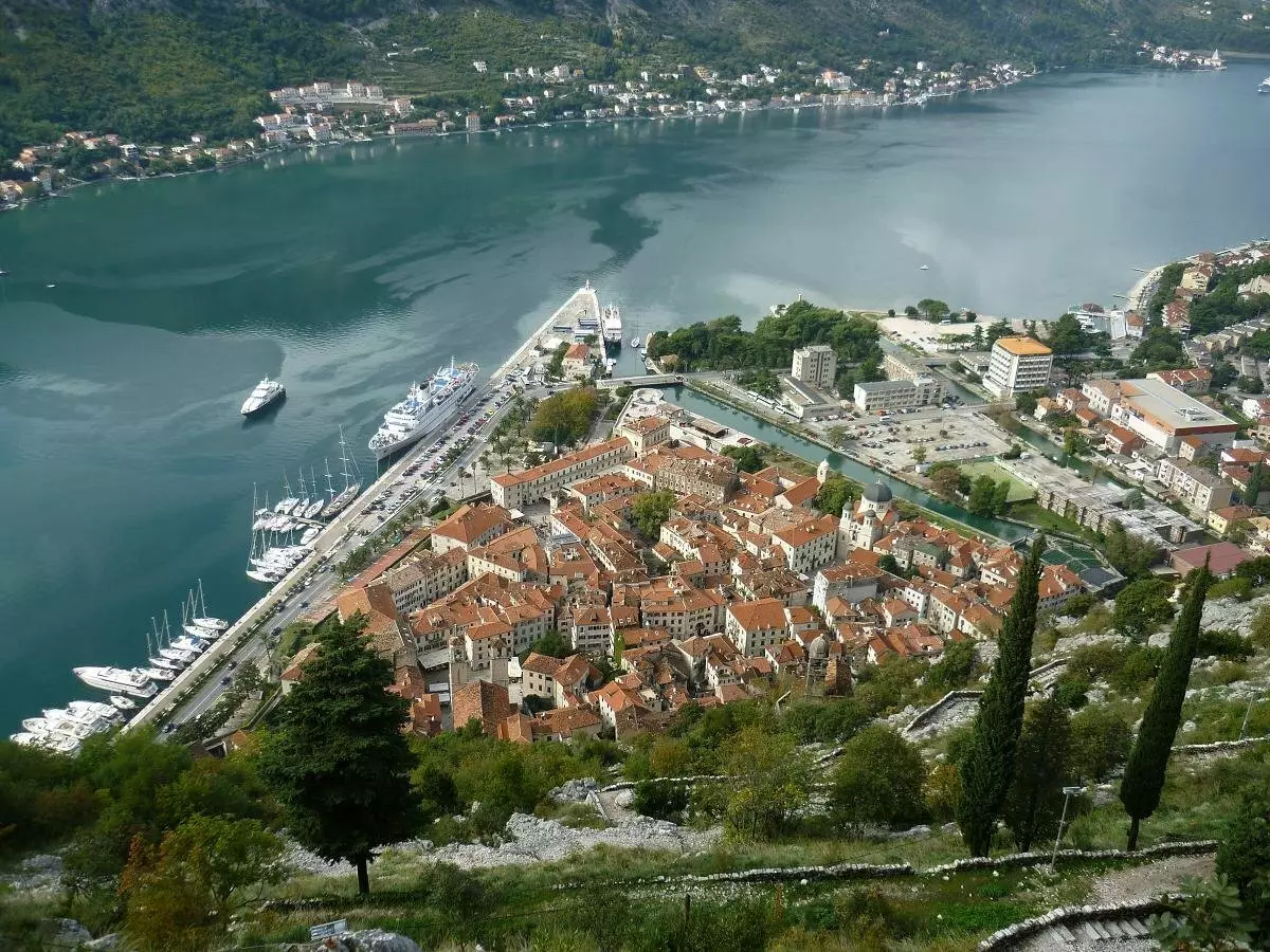 Wisata Tivat (66 Poto): Porto Montenegro sareng tempat anu pikaresepeun dina Montenegro. Dimana indit sareng naon waé 24676_8