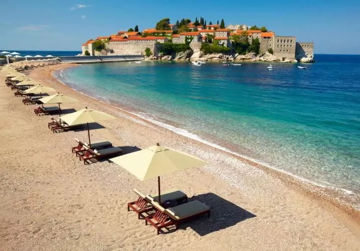 Strand Yaz in Montenegro (27 foto's): Waar is hy en hoe om hom te kry? Strand funksies in Budva Munisipaliteit 24677_27