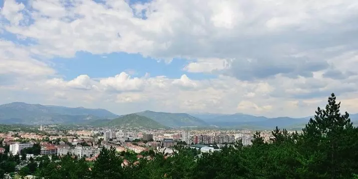 Niktich: Tsarev-brêge en oare attraksjes fan 'e stêd Montenegro. Wetter in Niksche in Summer and Win Time 24679_33