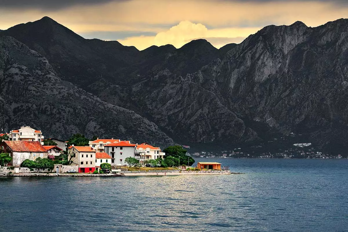 Sutomore (72 фотографии): карактеристики Времето во Црна Гора. Која плажа да избере туристи? Опис на атракции. Осврти 24684_29