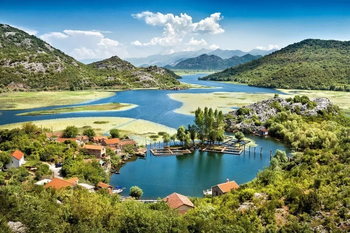 Sutomore (72 снимки): Параметри за времето в Черна гора. Какво да изберем плаж туристи? Описание на забележителности. Отзиви 24684_37