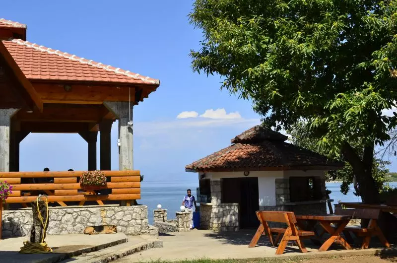 Jezioro Skadar (60 zdjęć): Wycieczki w pobliżu jeziora Shkoder. Jak piersi w Czarnogórze na własną rękę samochodem? 24687_37