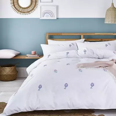 Liño de cama (53 fotos): belos kits. Que instalacións de durmir son a calidade máis boa e como elixilas? Produción 24720_14