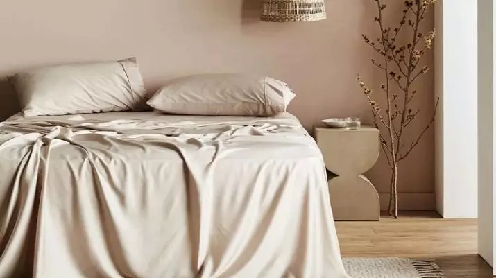 أغطية السرير (53 صورة): مجموعات جميلة. ما هي مرافق النوم هي الأكثر جودة جيدة وكيفية اختيارها؟ إنتاج 24720_18