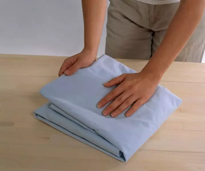 如何紧凑折叠床单？如何根据整体方法和枕套，在包装和其他方式中最小化壁橱中的设置？ 24734_10