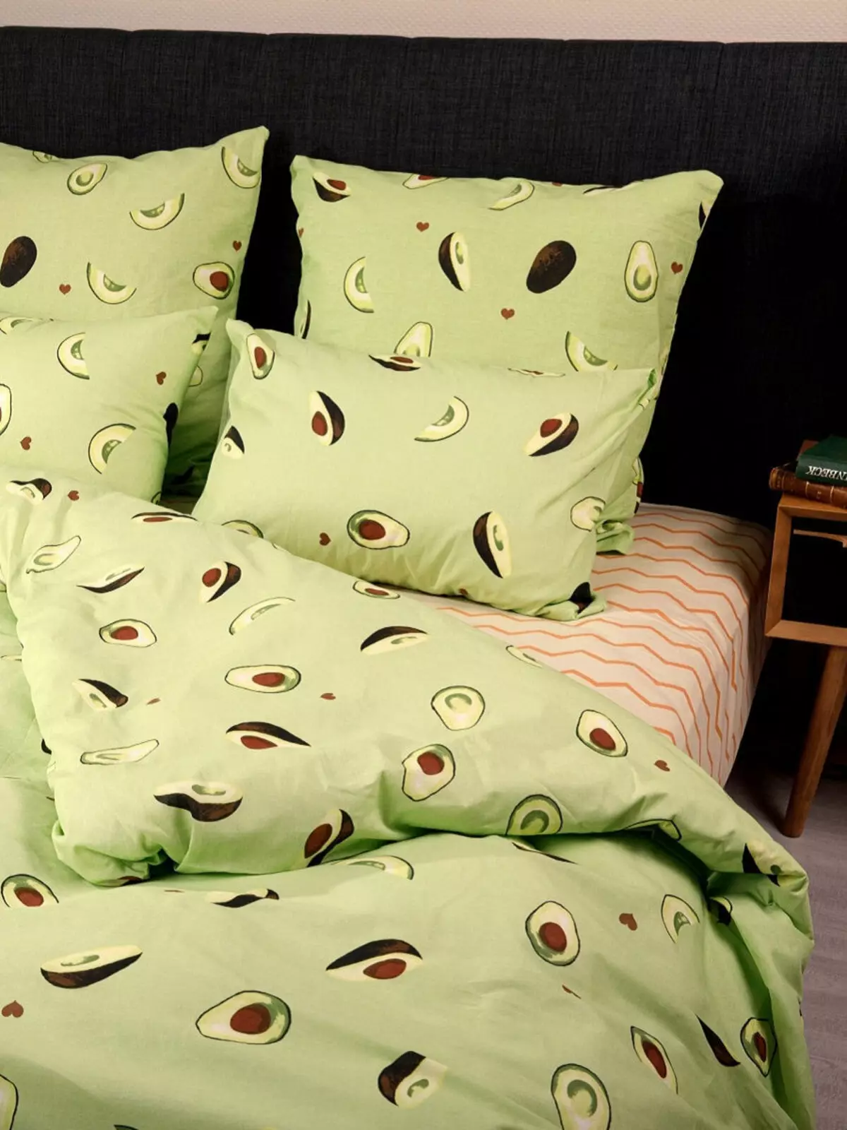 ผ้าปูเตียงพร้อมอะโวคาโด: ตั้งค่าจากผ้าที่แตกต่างกันบนเตียงเดี่ยวและ 1,5 ห้องนอนตัวเลือกอื่น ๆ 24741_12