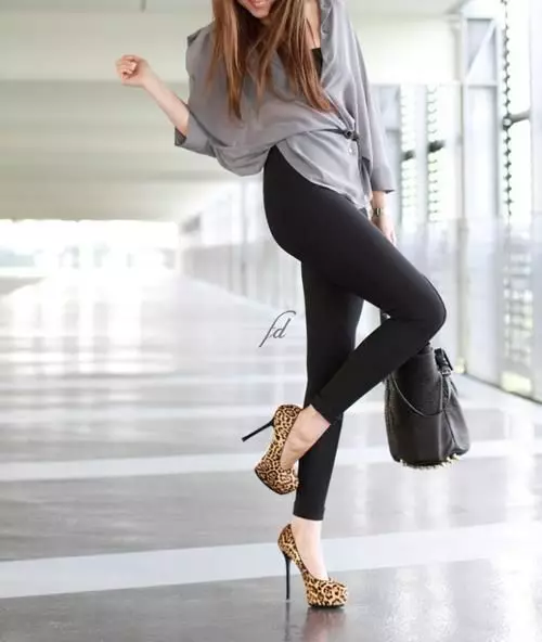Leopard Shoes (62 foto): Apa yang harus dipakai model wanita pada tumit dan cetak 2476_9