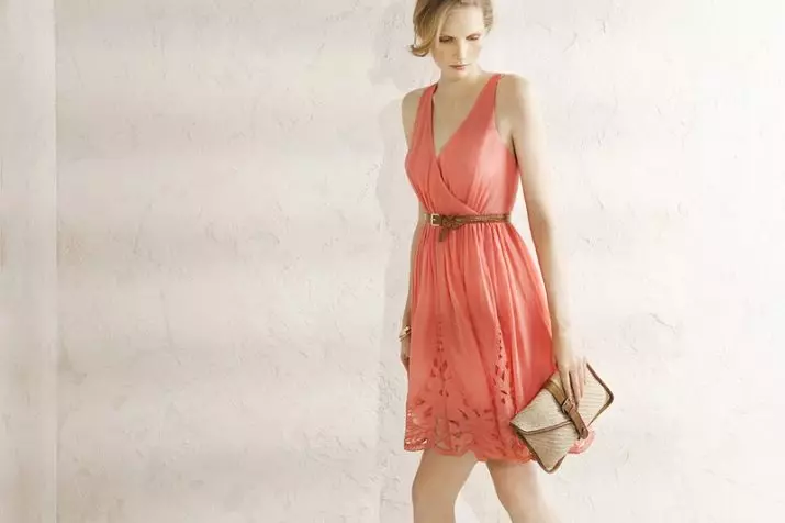 Hvor vakkert å knytte et belte på kjolen (104 bilder): Vakker bue foran, detaljert trinnvis instruksjon