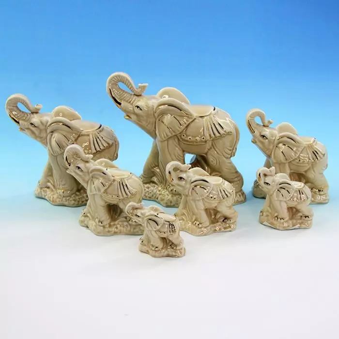 Figurini tal-annimali: żwiemel u ċriev, Dragon u żrinġijiet, iljuni u baqar, volpijiet u orsijiet, figurini oħra 24804_5