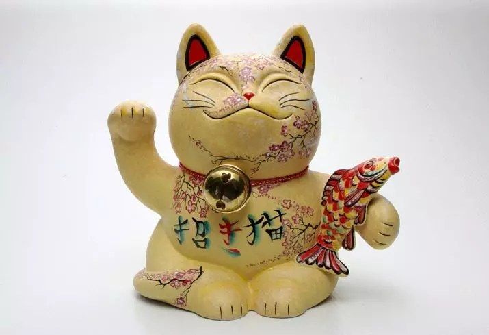 Maleki-neco: вредноста на мачката е добра среќа, јапонски мачки статуетки со подигната десна и лева шепа. Зошто е писе мавтајќи со шепа? Каде да се стави фигура? 24827_10