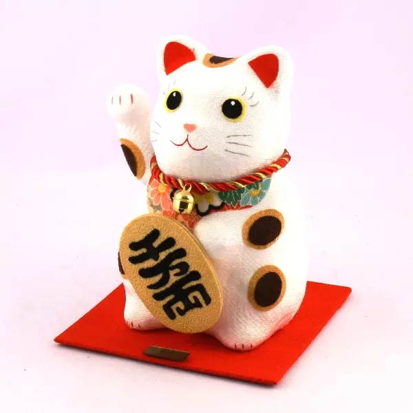 Malki-Neco: A macska értéke jó szerencse, japán macska szobrocskák felemelt jobb és balra. Miért integetett a cica a mancsát? Hol kell elhelyezni? 24827_13