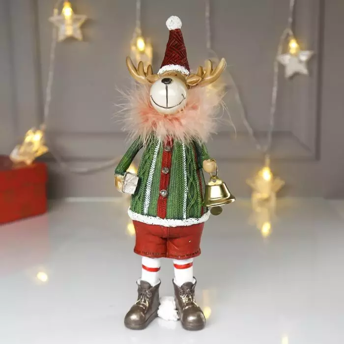 Újévi figurák: figurák Santa Claus és porcelán szarvas, zenei golyók, izzó játékok és mások. Hogyan válasszuk ki a belső évet? 24831_19