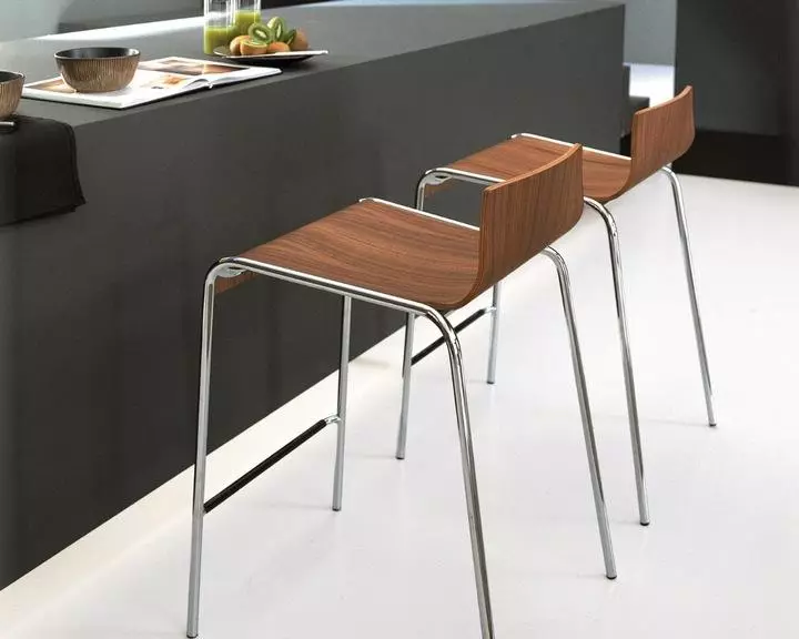 Mutfak Yarı ikili koltuklar (27 fotoğraf): sandalyeleri Özellikleri malzeme ve tasarım seçimi için 60 cm ve diğer modelleri önerileri yüksekliğindeki 24841_17