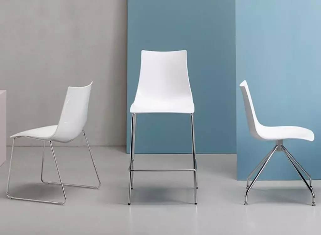 Mutfak Yarı ikili koltuklar (27 fotoğraf): sandalyeleri Özellikleri malzeme ve tasarım seçimi için 60 cm ve diğer modelleri önerileri yüksekliğindeki 24841_21