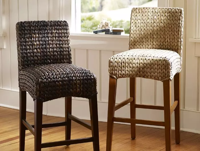 Mutfak Yarı ikili koltuklar (27 fotoğraf): sandalyeleri Özellikleri malzeme ve tasarım seçimi için 60 cm ve diğer modelleri önerileri yüksekliğindeki 24841_27