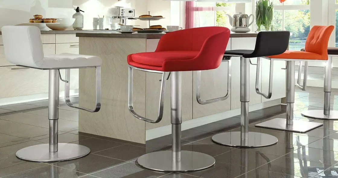 Mutfak Yarı ikili koltuklar (27 fotoğraf): sandalyeleri Özellikleri malzeme ve tasarım seçimi için 60 cm ve diğer modelleri önerileri yüksekliğindeki 24841_4