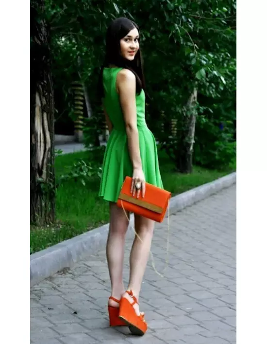Zapatos de vestir verde (43 fotos): qué modelos se adaptan a los trajes de verde oscuro y otros tonos 2484_26