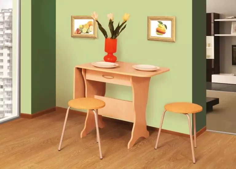 Masalar-mutfak standları (50 fotoğraf): Çekmeceli ve raflı mutfak modelleri. Küçük bir oda için lavabonun altındaki bir masa nasıl alınır? Yemekler için masa 800x600x850 mm ve diğer modeller 24852_4