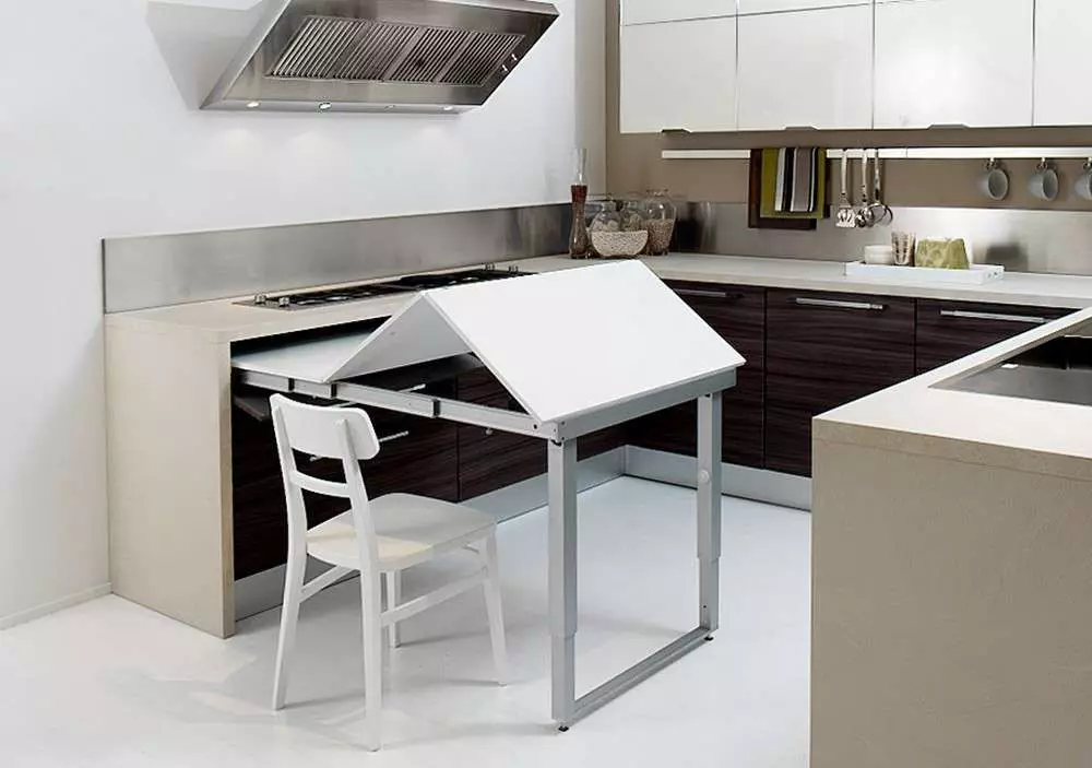 Retractable მაგიდა სამზარეულოში (36 ფოტო): სამზარეულო კომპლექტი შედგენილი მაგიდა თვლები მცირე სამზარეულო, სხვა ვარიანტი 24854_17